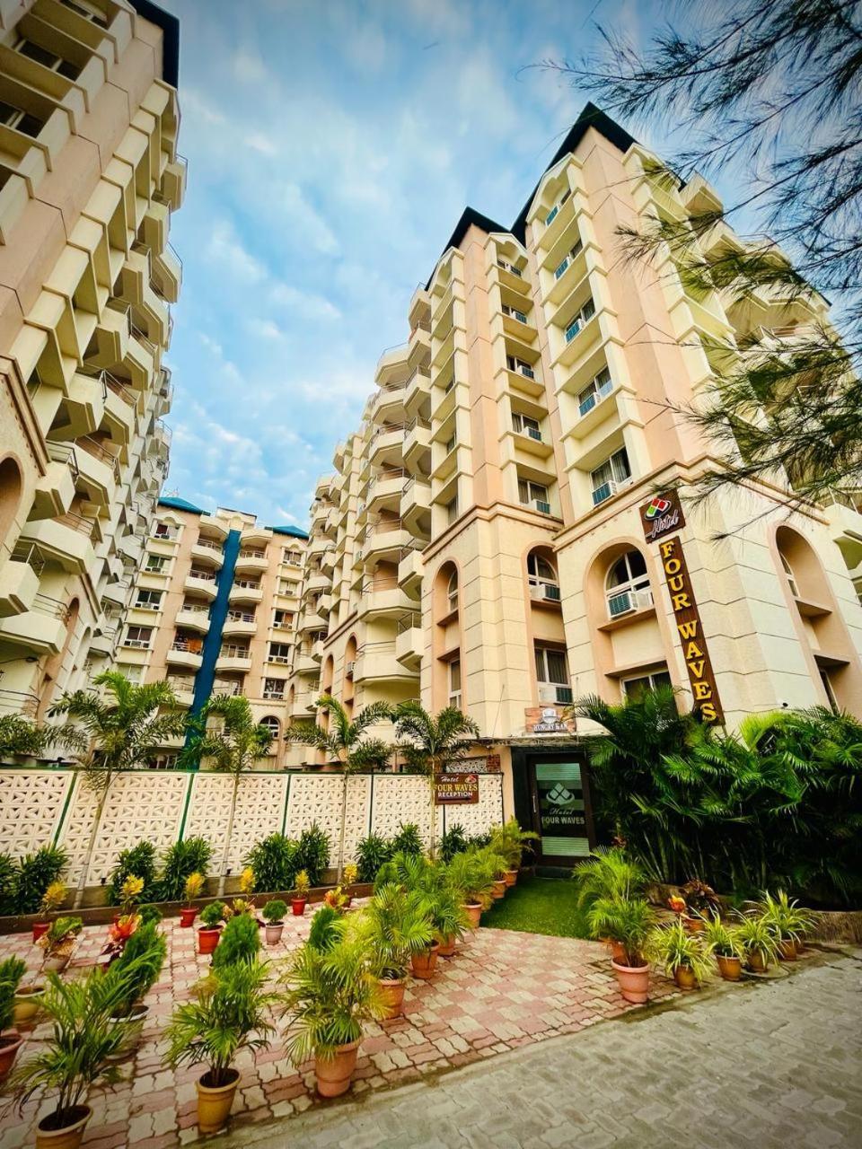 פורי Hotel Four Waves מראה חיצוני תמונה